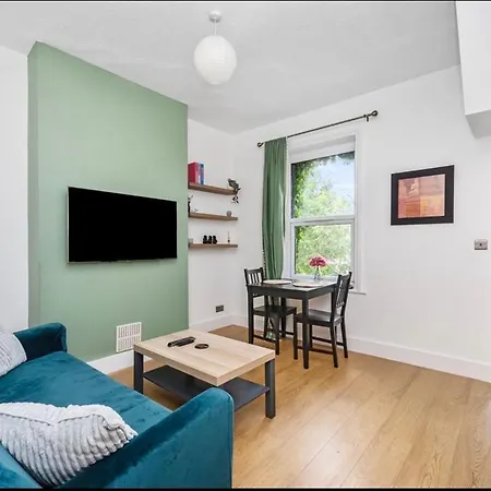 Flat In Brighton & Hove With Own Bathroom Exterior photo