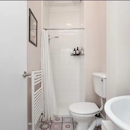 Flat In Brighton & Hove With Own Bathroom Exterior photo