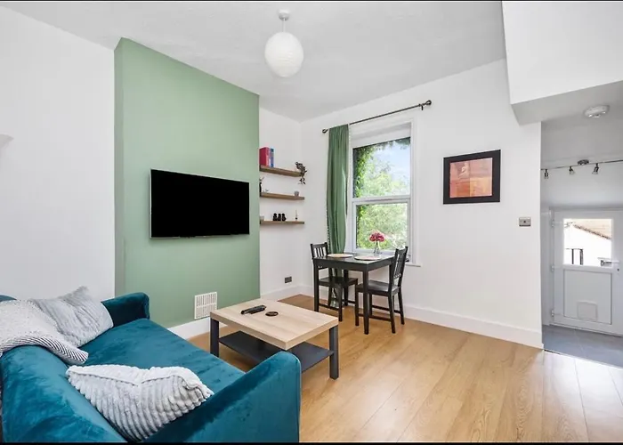 Flat In Brighton & Hove With Own Bathroom