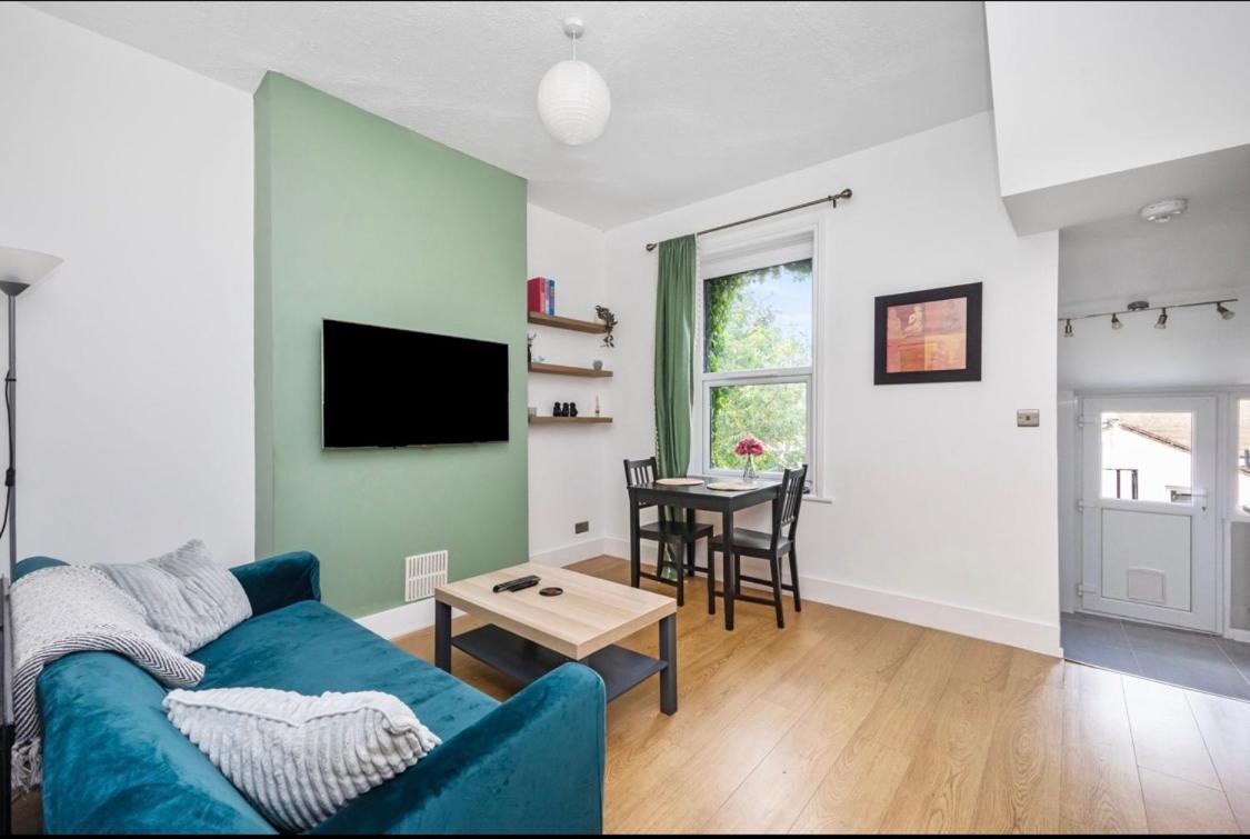 Flat In & With Own Bathroom Apartment Brighton
